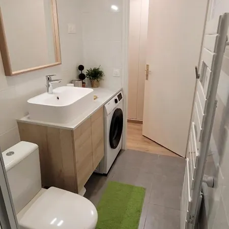 Jolie Vue - Appt 2 Pieces - Vue Balcon Sud - 150m De La וימרה