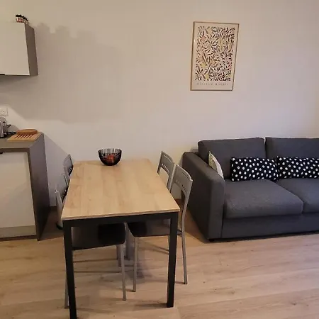 דירה Jolie Vue - Appt 2 Pieces - Vue Balcon Sud - 150m De La