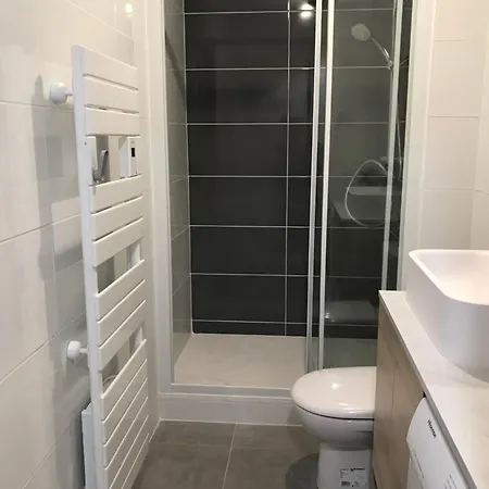 דירה Jolie Vue - Appt 2 Pieces - Vue Balcon Sud - 150m De La וימרה